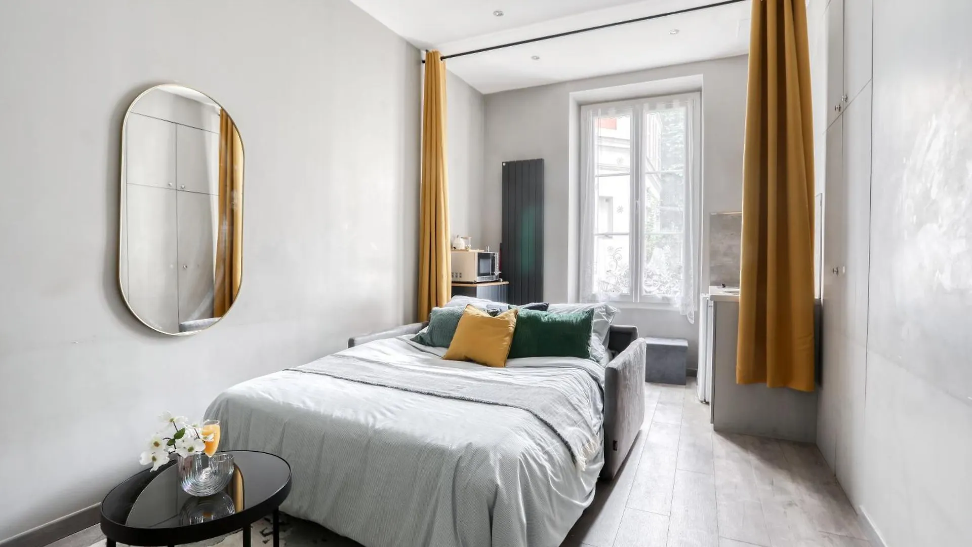 Le Charme Parisien Jo 2024 Paris